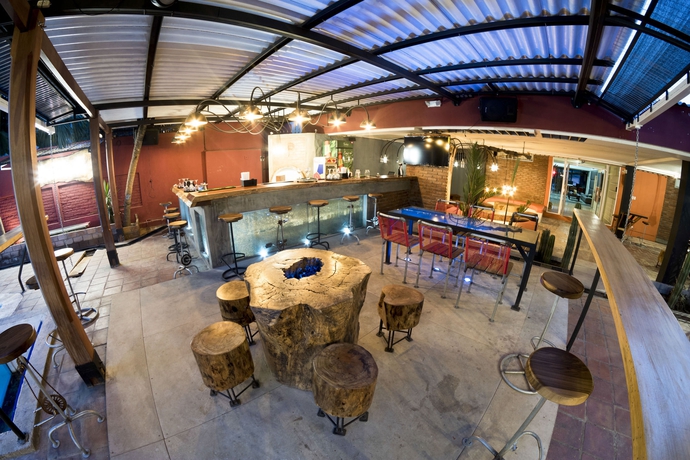 Imagen del bar/restaurante del Hotel Pachamama - - Hostel. Foto 6