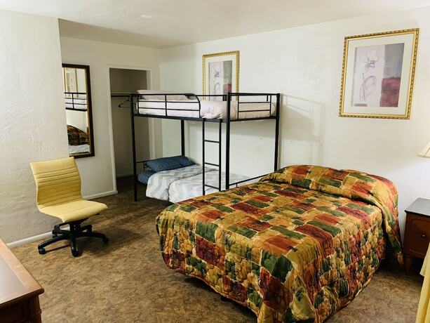Imagen de la habitación del Hotel Pacheco Pass Motel. Foto 18