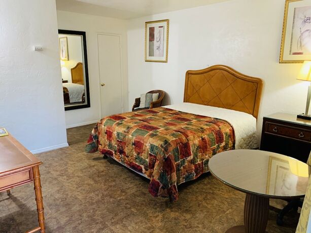 Imagen de la habitación del Hotel Pacheco Pass Motel. Foto 19