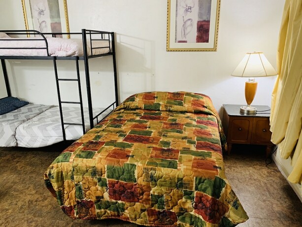 Imagen de la habitación del Hotel Pacheco Pass Motel. Foto 20