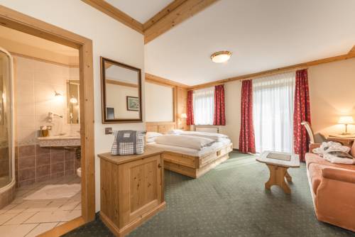 Imagen de la habitación del Hotel Pacher. Foto 12