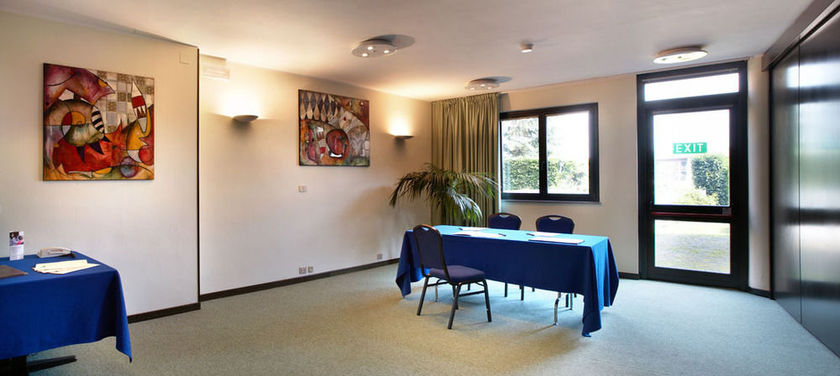 Imagen de los interiores del Hotel Pacific Airport. Foto 4