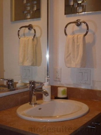 Imagen de la habitación del Hotel Pacific Centre Suites. Foto 19