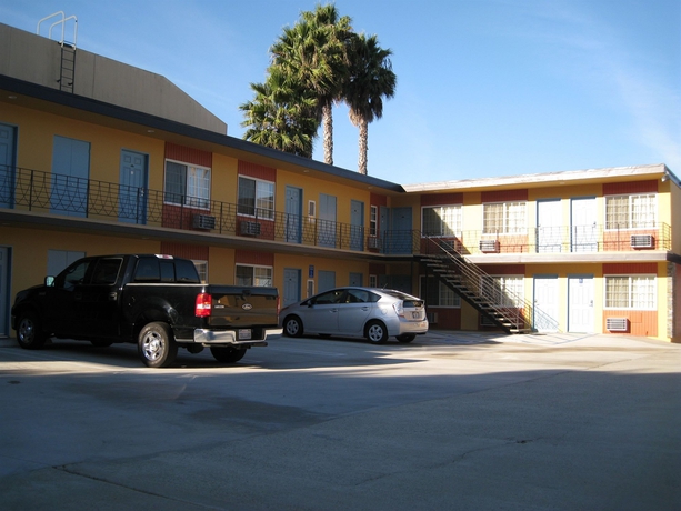 Imagen general del Hotel Pacific Coast Inn. Foto 3