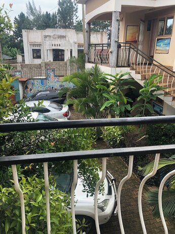 Imagen general del Hotel Pacific Cottages and Guest House. Foto 2