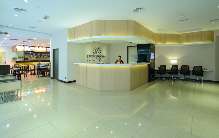 Imagen de los interiores del Hotel Pacific Express Central Market. Foto 12