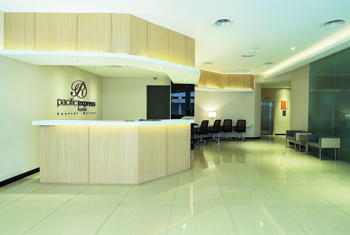 Imagen de los interiores del Hotel Pacific Express Central Market. Foto 13