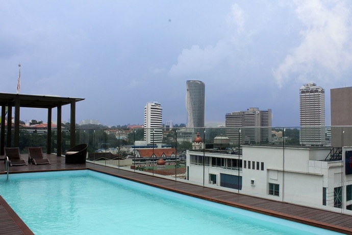 Imagen de la piscina del Hotel Pacific Express Central Market. Foto 16