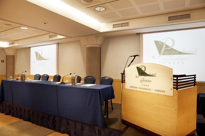 Imagen de los interiores del Hotel Pacific Fortino. Foto 13