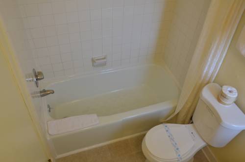 Imagen de la habitación del Hotel Pacific Garden, Gardena. Foto 10