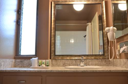 Imagen de la habitación del Hotel Pacific Garden, Gardena. Foto 14