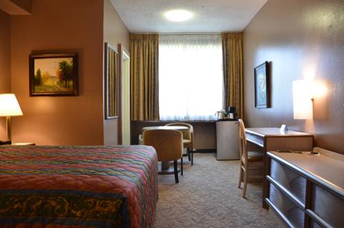 Imagen de la habitación del Hotel Pacific Garden, Gardena. Foto 16