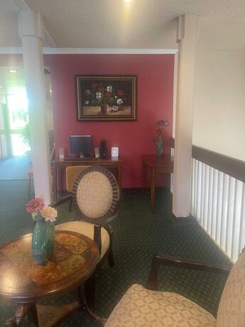 Imagen general del Hotel Pacific Garden, Gardena. Foto 13