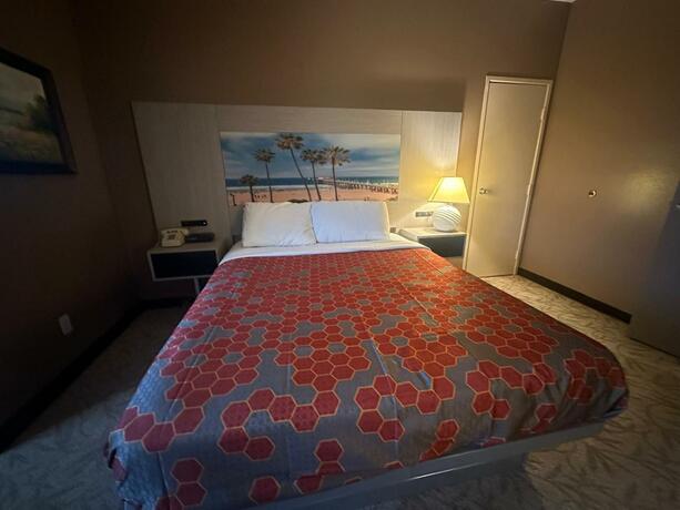 Imagen general del Hotel Pacific Garden, Gardena. Foto 17