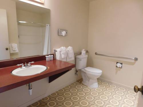 Imagen de la habitación del Hotel Pacific Gardens Inn. Foto 3