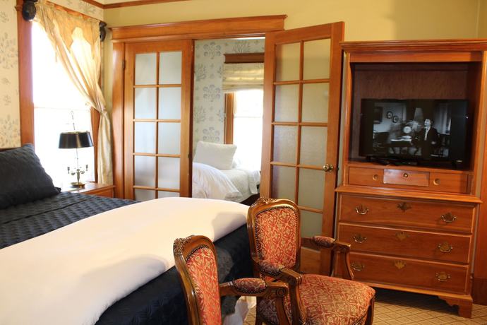 Imagen de la habitación del Hotel Pacific Grove Inn. Foto 11