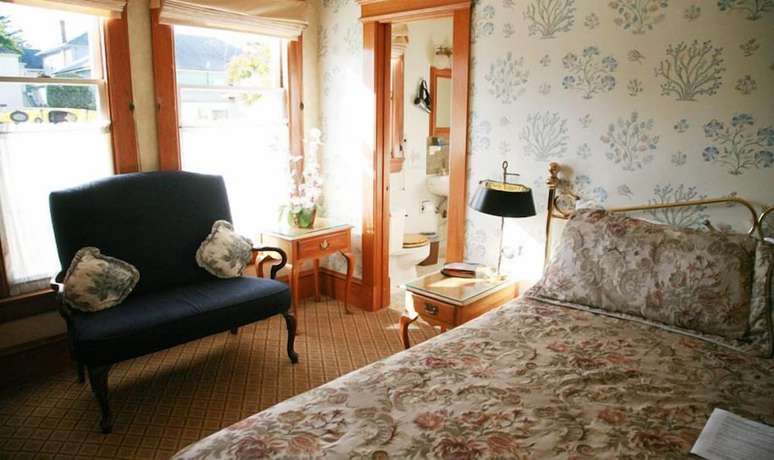Imagen de la habitación del Hotel Pacific Grove Inn. Foto 15