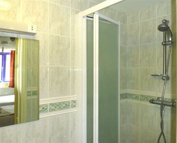 Imagen de la habitación del Hotel Pacific Inn London Heathrow. Foto 11