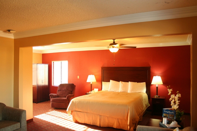 Imagen de la habitación del Hotel Pacific Inn and Suites. Foto 11