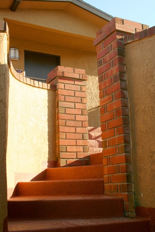 Imagen de los interiores del Hotel Pacific Inn and Suites. Foto 16
