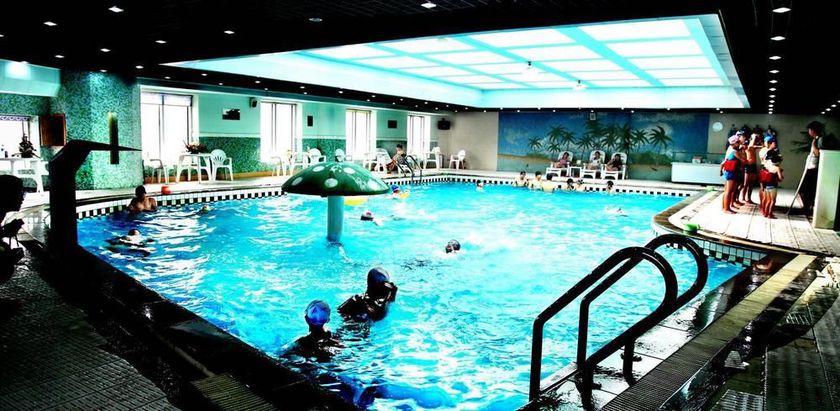 Imagen de la piscina del Hotel Pacific, Jincheng. Foto 13