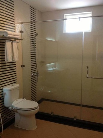 Imagen de la habitación del Hotel Pacific Makassar. Foto 4