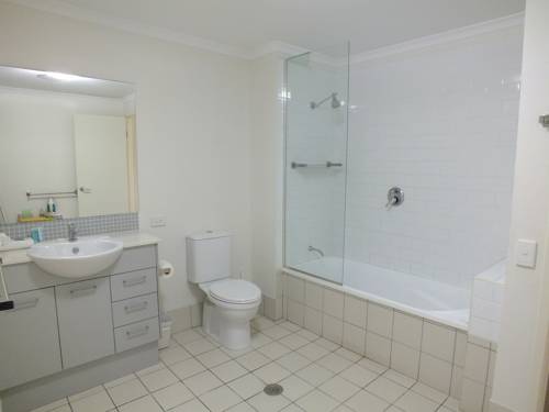 Imagen de la habitación del Hotel Pacific Marina Apartments. Foto 5