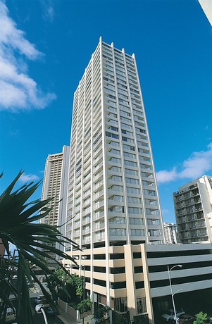 Imagen de los exteriores del Hotel Pacific Monarch. Foto 7