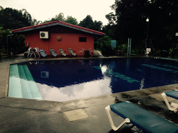 Imagen de la piscina del Hotel Pacific Paradise Resort. Foto 16