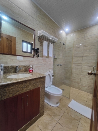 Imagen de la habitación del Hotel Pacific Pearl. Foto 13