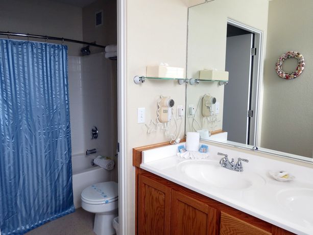 Imagen de la habitación del Hotel Pacific Plaza Resort. Foto 6