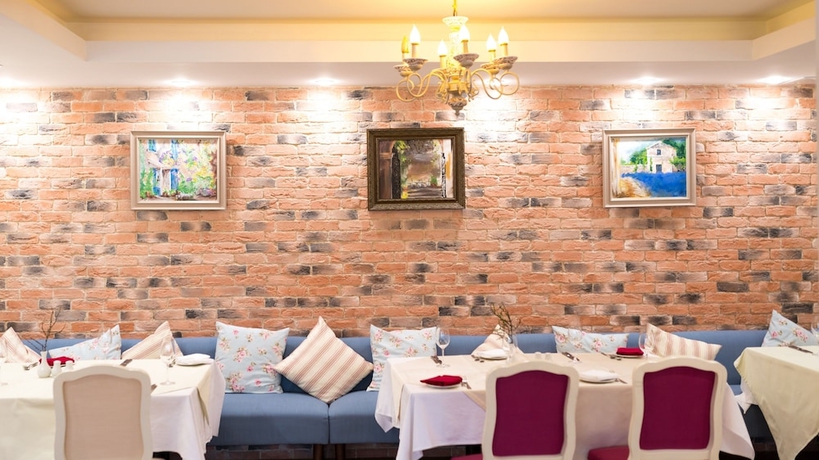 Imagen del bar/restaurante del Hotel Pacific Plaza Sakhalin. Foto 2