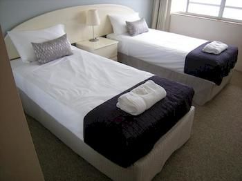 Imagen de la habitación del Hotel Pacific Regis Apartments. Foto 3