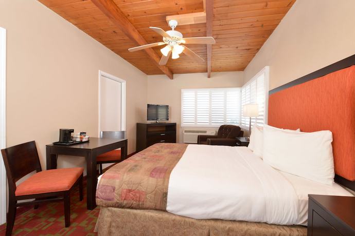 Imagen de la habitación del Hotel Pacific Shores Inn. Foto 5