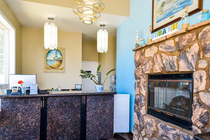 Imagen de los interiores del Hotel Pacific Shores Inn. Foto 20