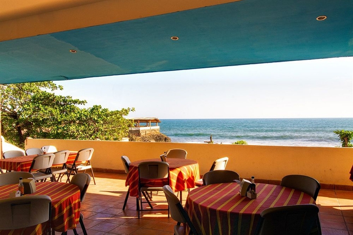 Imagen del bar/restaurante del Hotel Pacific Sunrise. Foto 3