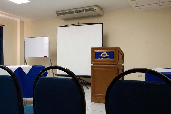 Imagen de los interiores del Hotel Pacific Sunrise. Foto 11