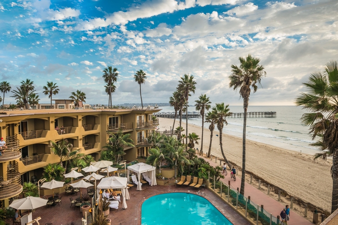 Imagen de la piscina del Hotel Pacific Terrace. Foto 2