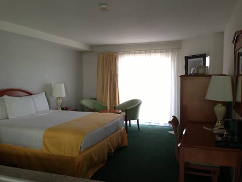 Imagen de la habitación del Hotel Pacifica Beach. Foto 10