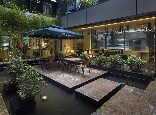 Imagen de los exteriores del Hotel Paco Guangzhou Ouzhuang Metro Branch. Foto 9