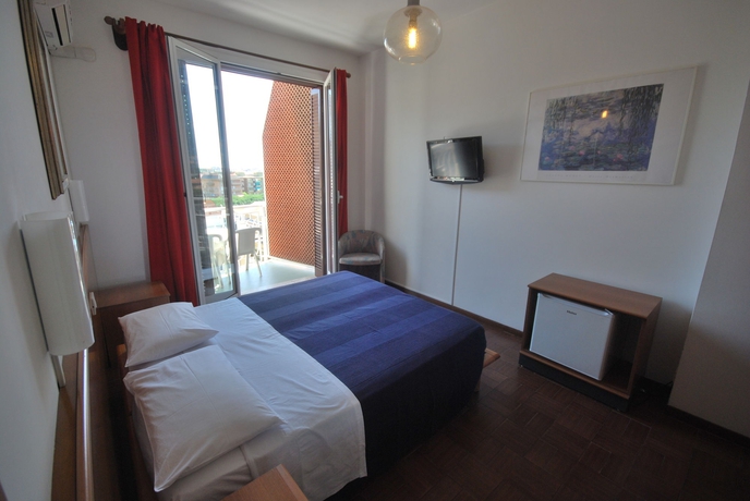 Imagen de la habitación del Hotel Paco, Pietra Ligure. Foto 9