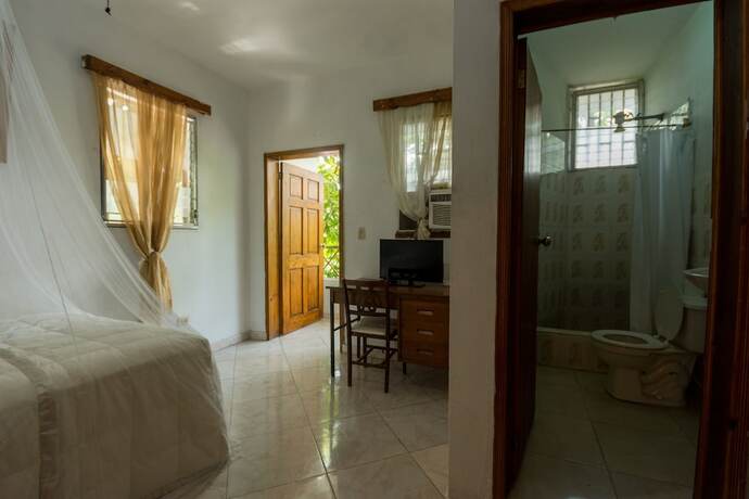 Imagen general del Hotel Pacot Breeze. Foto 10