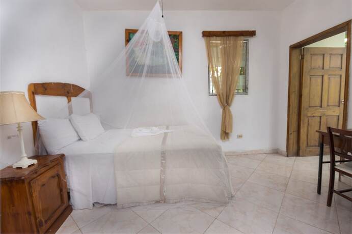 Imagen de la habitación del Hotel Pacot Breeze. Foto 13