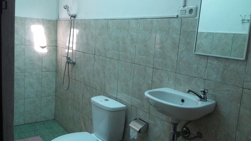 Imagen de los exteriores del Hotel Padang Lovina Sea Side Cottage. Foto 4
