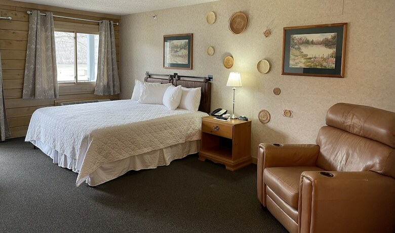 Imagen de la habitación del Hotel Paddle Wheel Inn. Foto 13