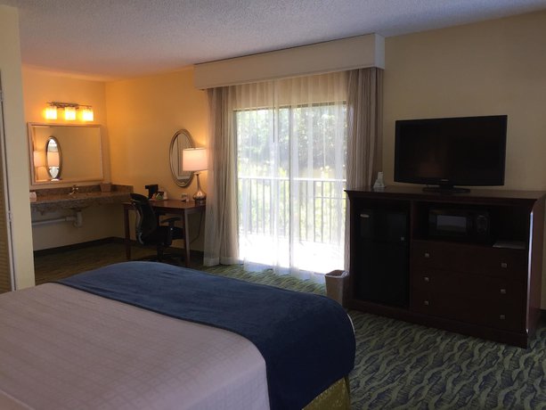 Imagen de la habitación del Hotel PaddleTail Waterfront Lodge, Trademark Collection by Wyndham. Foto 11