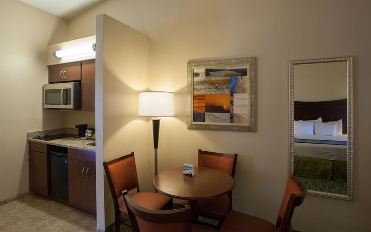 Imagen de la habitación del Hotel PaddleTail Waterfront Lodge, Trademark Collection by Wyndham. Foto 14