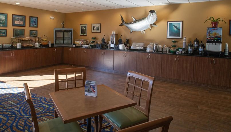 Imagen del bar/restaurante del Hotel PaddleTail Waterfront Lodge, Trademark Collection by Wyndham. Foto 2
