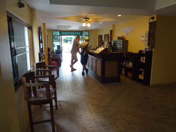 Imagen de los interiores del Hotel Paddy's Palms Resort. Foto 14