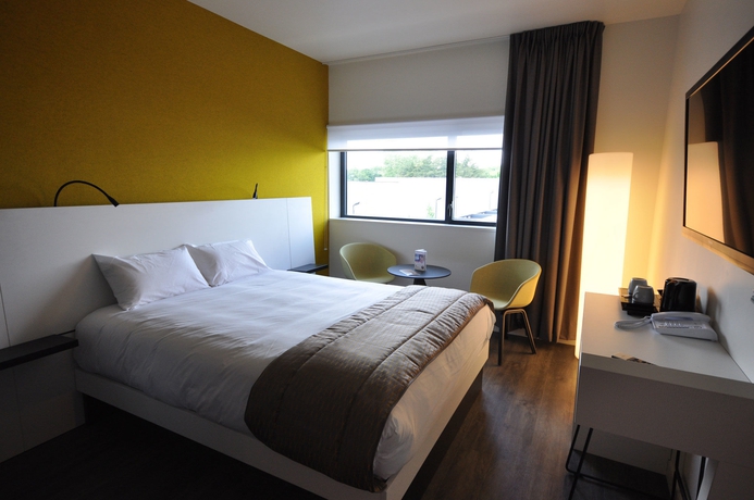 Imagen de la habitación del Hotel Padja and Spa, The Originals Boutique. Foto 11